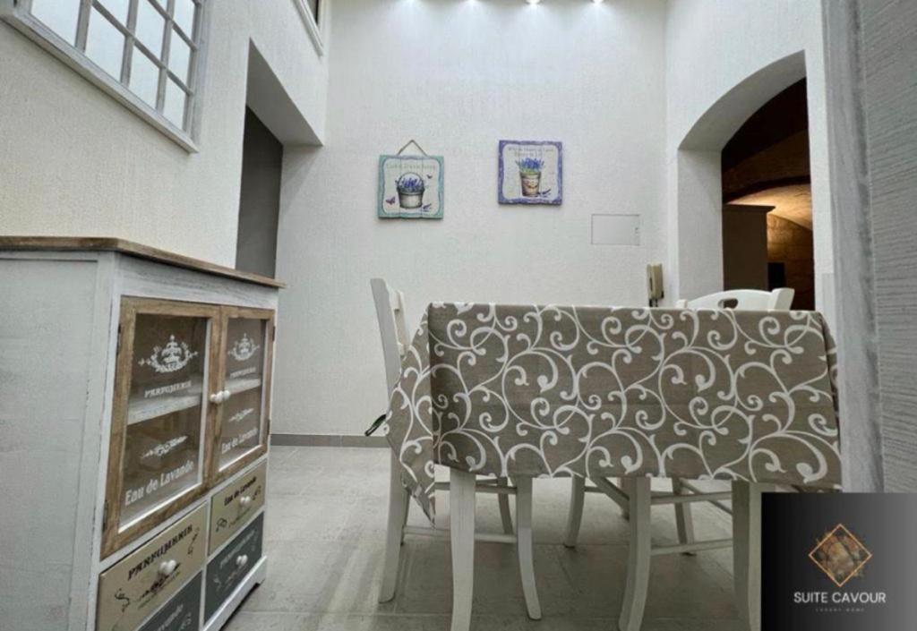 Suite Cavour Luxury Home تارانتو المظهر الخارجي الصورة
