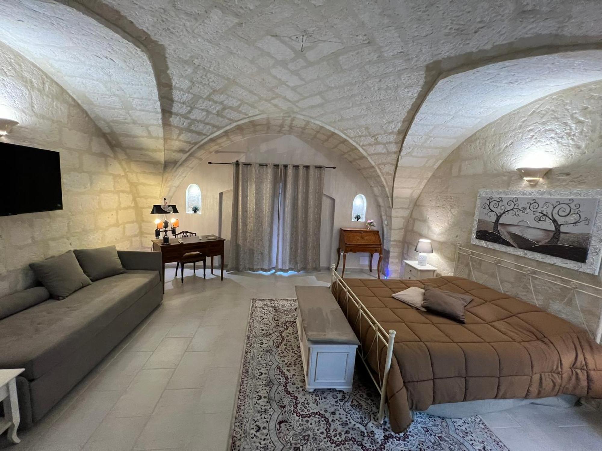 Suite Cavour Luxury Home تارانتو المظهر الخارجي الصورة