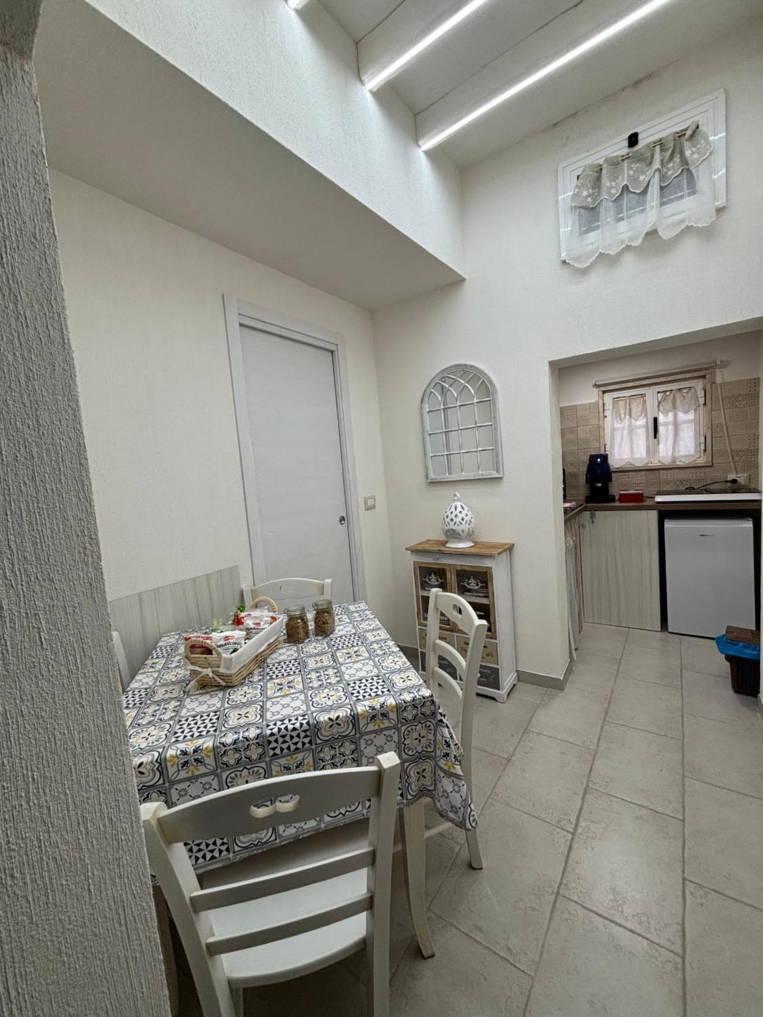 Suite Cavour Luxury Home تارانتو المظهر الخارجي الصورة